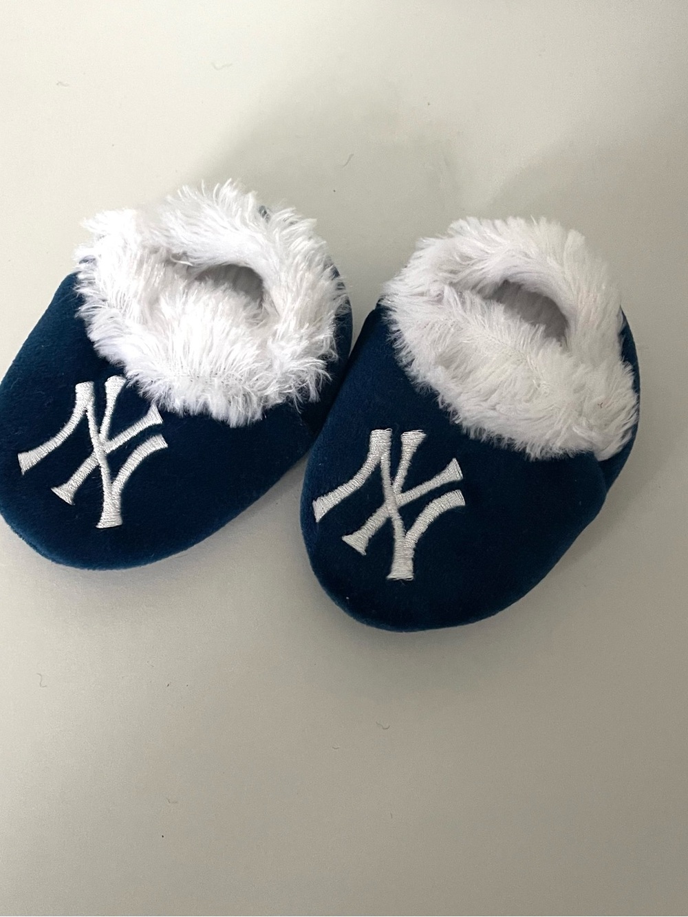 New York Yankees Navy & White Baby Slippers